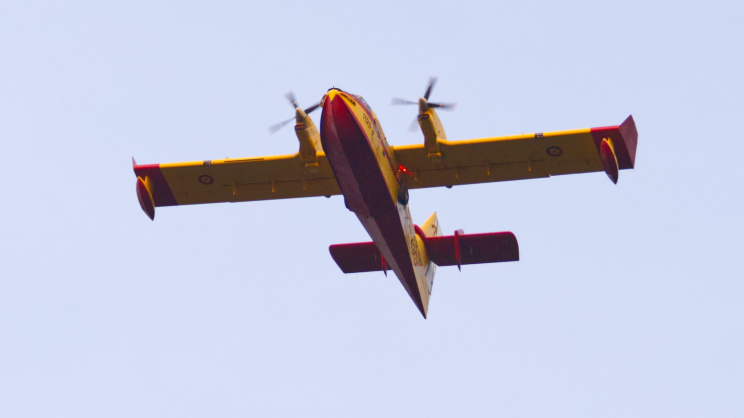 Avión en un incendio