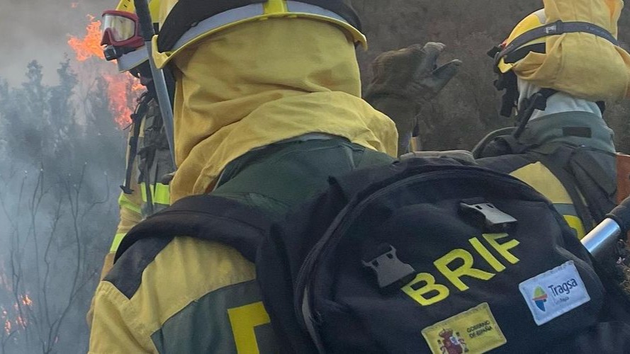 Brif trabajando en un incendio